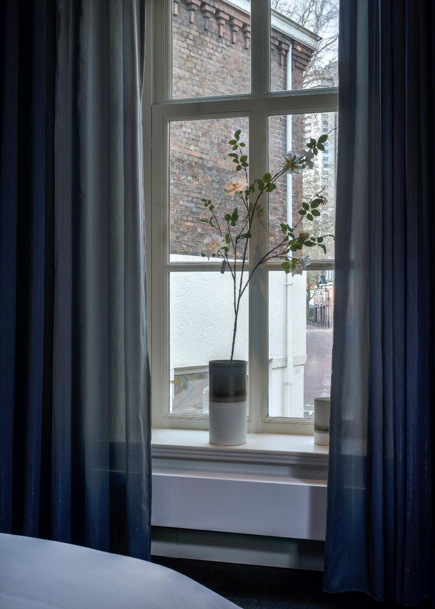 Kazerne Hotel - Member Of Design Hotels Eindhoven Bagian luar foto