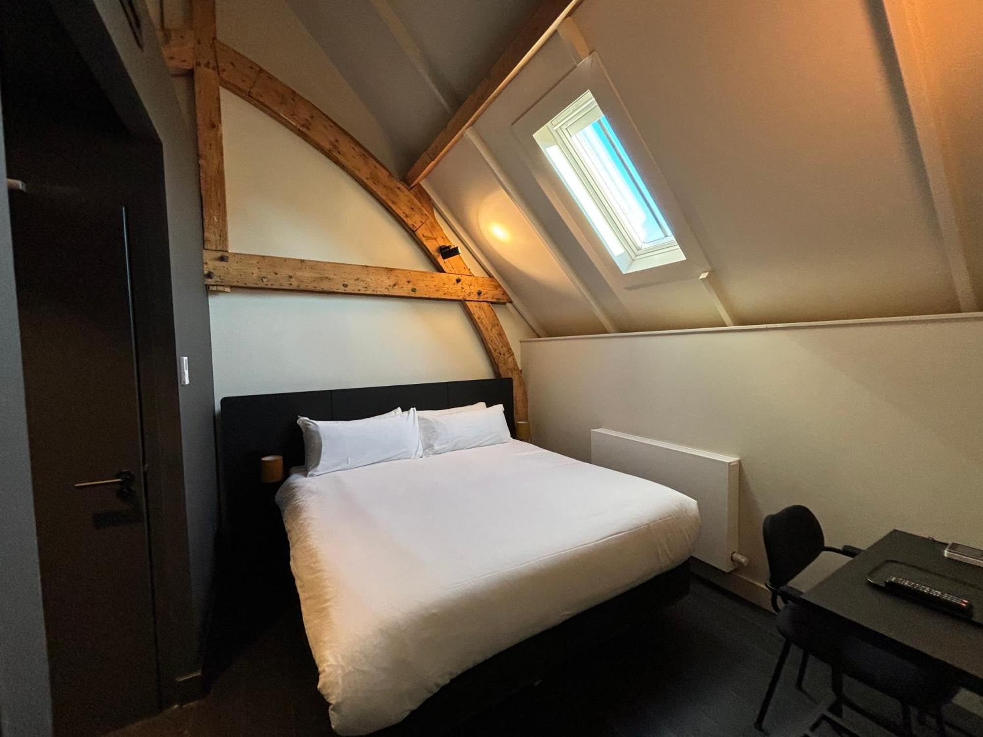 Kazerne Hotel - Member Of Design Hotels Eindhoven Ruang foto
