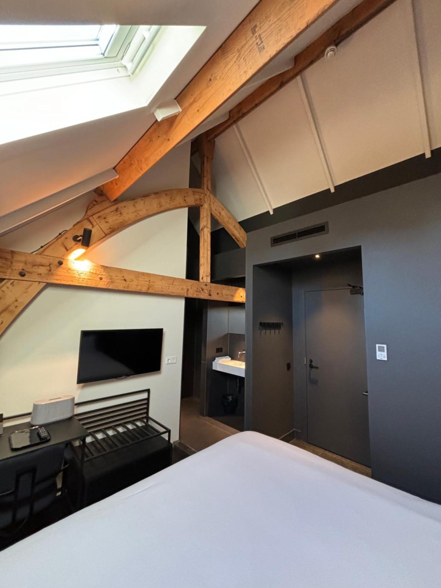 Kazerne Hotel - Member Of Design Hotels Eindhoven Ruang foto