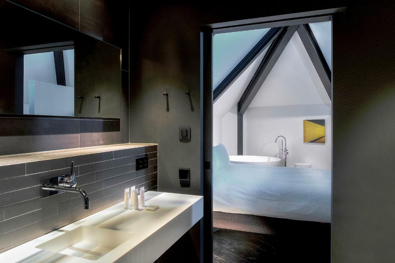 Kazerne Hotel - Member Of Design Hotels Eindhoven Bagian luar foto